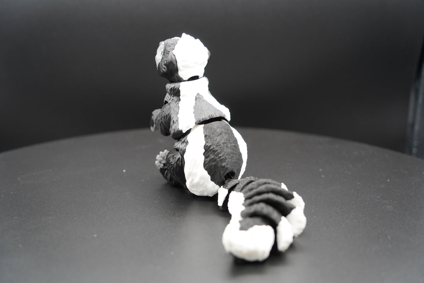 Skunk – Articulated 3D Printed Animal (11" × 2")