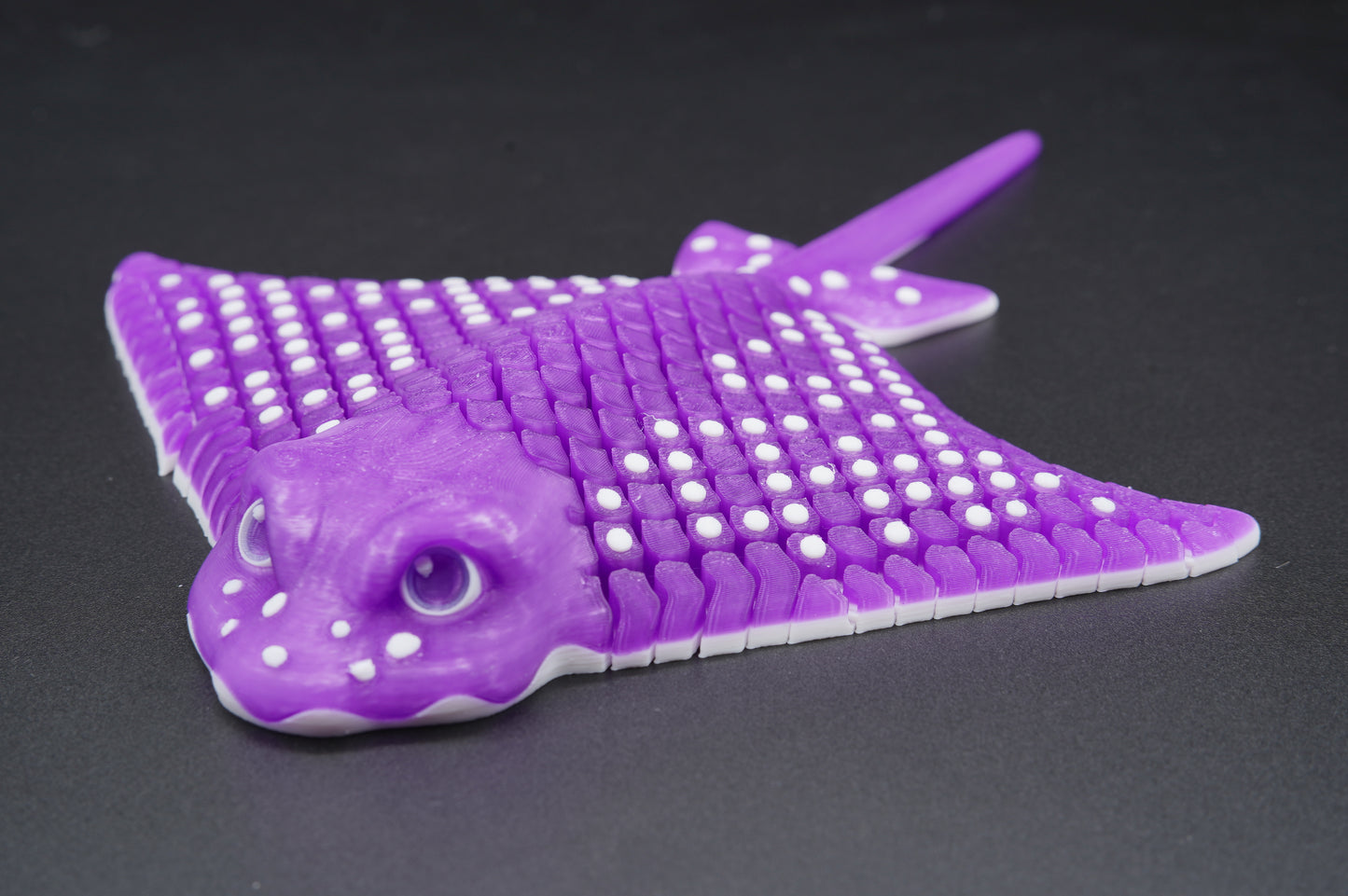 Spotted Ray – Articulated 3D Printed Stingray (9" × 8" × 1")