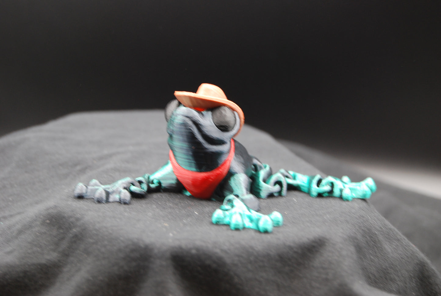 Cowboy Frog – Articulated 3D Printed Frog (4” × 2.5”)