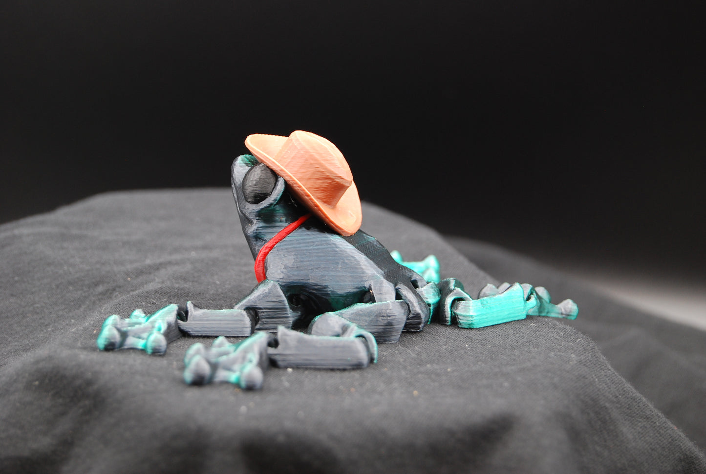 Cowboy Frog – Articulated 3D Printed Frog (4” × 2.5”)