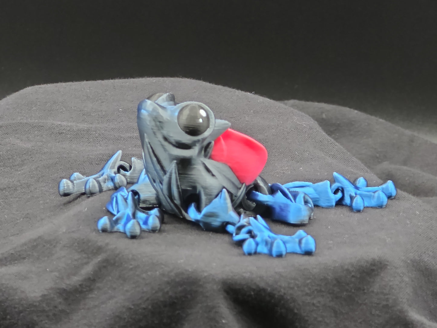 Mini Articulated Rose Frog – 3D Printed Poseable Frog (3” Long)