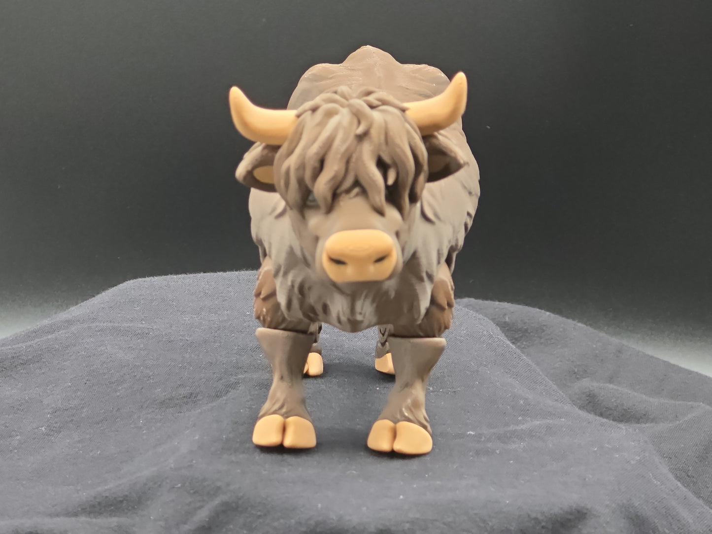 Articulated Highland Cow – 3D Printed Poseable Farm Animal (7.5” Long)